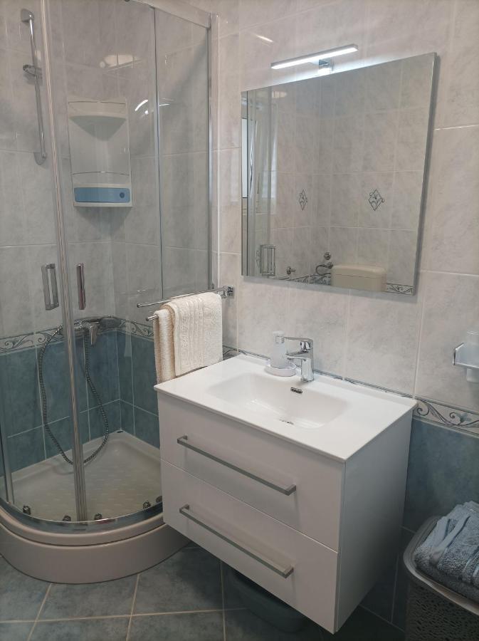 Neda Apartmani Mali Losinj Luaran gambar